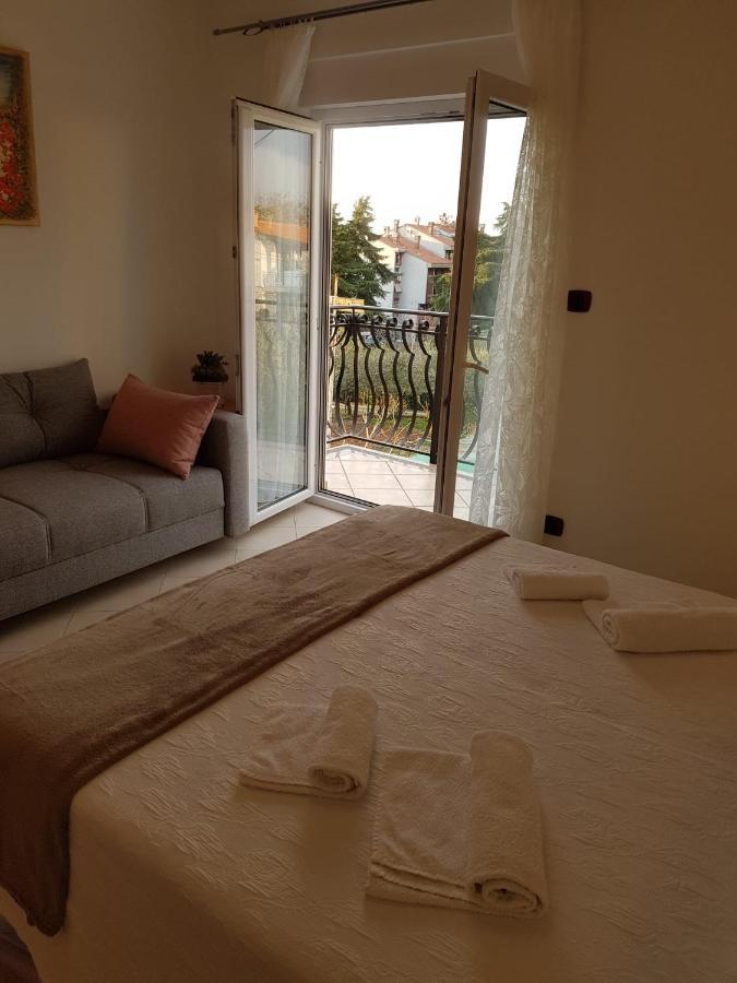 פורץ Apartment Mit Balkon מראה חיצוני תמונה