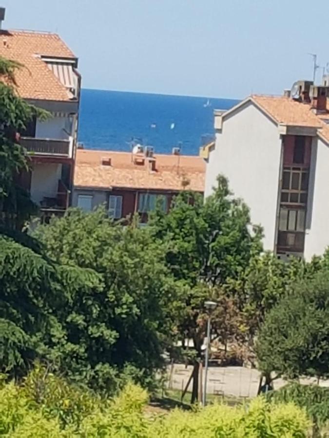 פורץ Apartment Mit Balkon מראה חיצוני תמונה